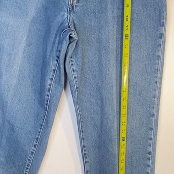 Levi’s 550 Relaxed High Rise Tapered Leg Mom Jeans Light Wash Size 16 Vintage - Picture 14 of 16